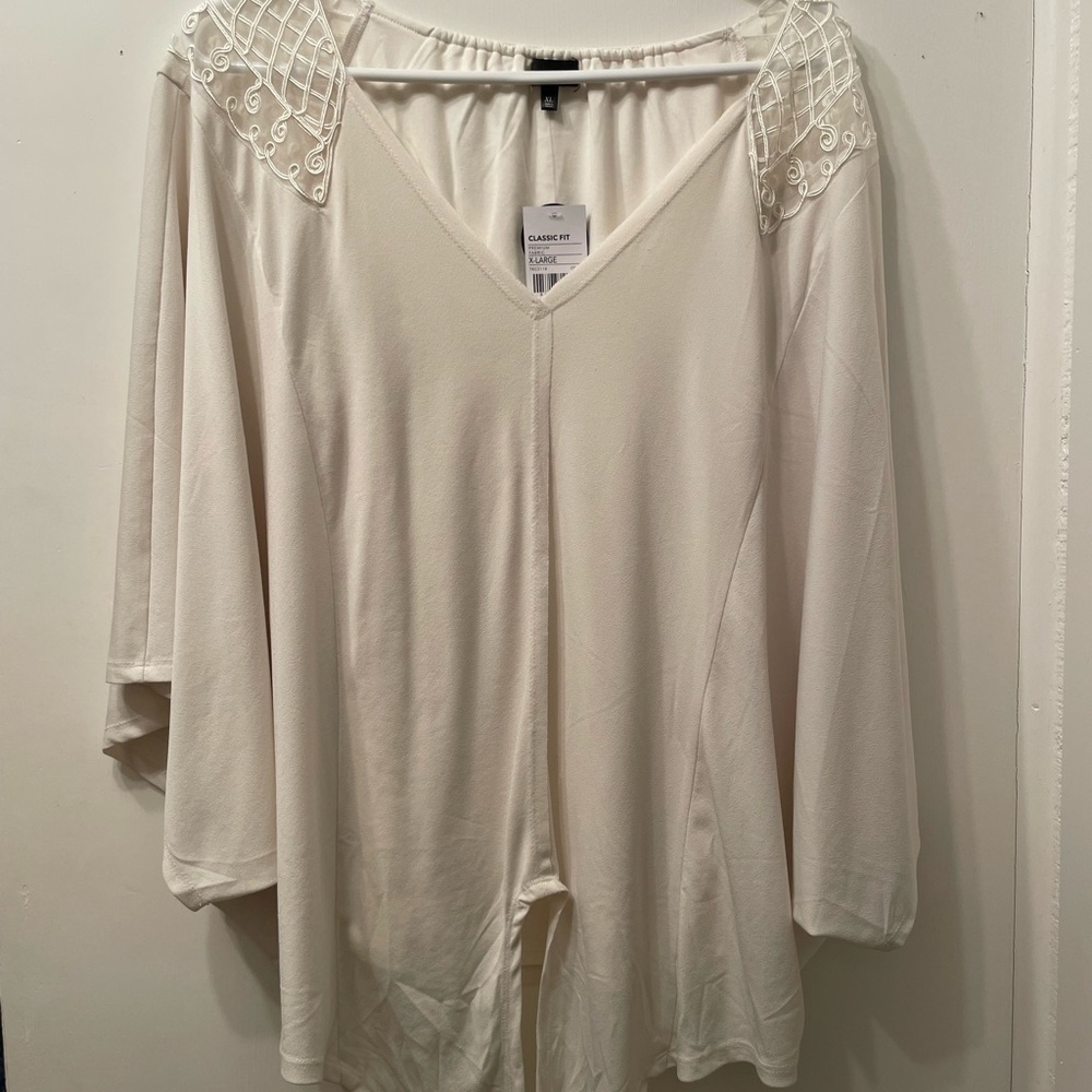 Beautiful ivory top with tie front